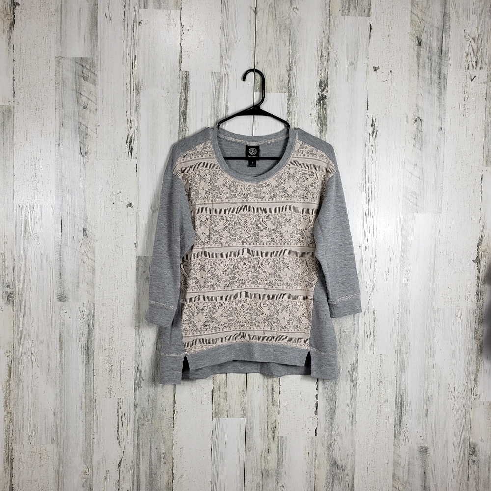 Bobeau cute light sweater size small